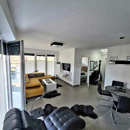Апартаменти Apartament Amon Nr 5 Дарлово Екстер'єр фото