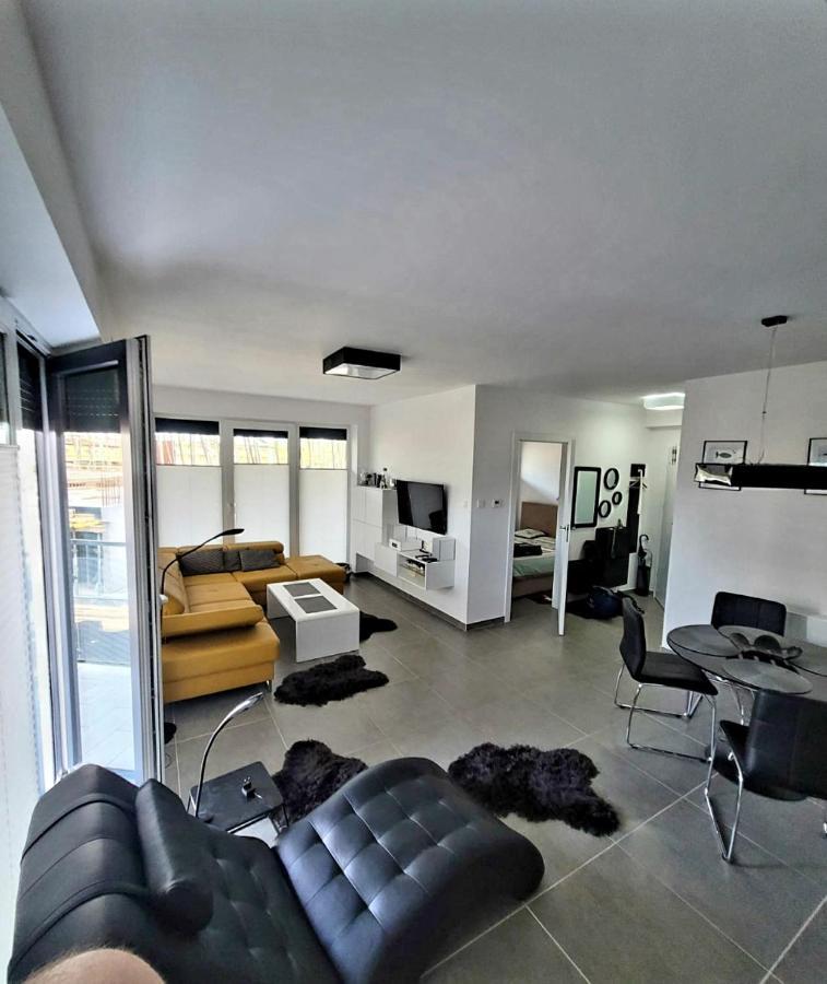 Апартаменти Apartament Amon Nr 5 Дарлово Екстер'єр фото